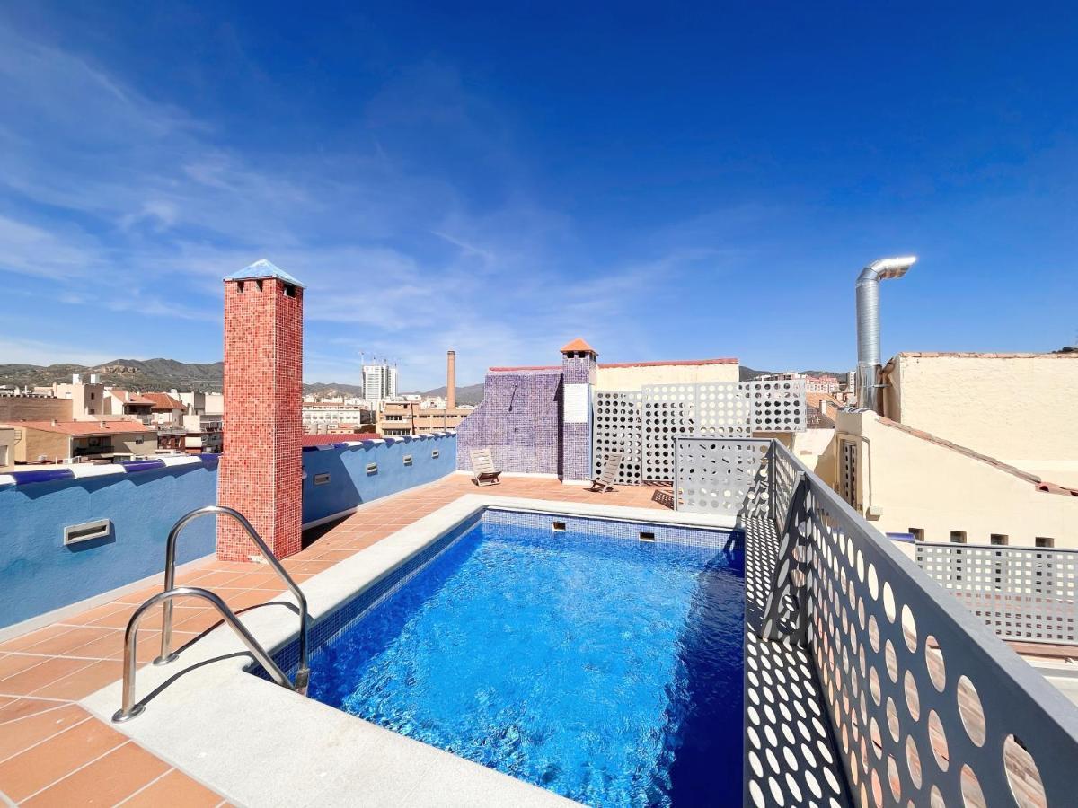 Homely Malaga Carreteria Con Piscina Kültér fotó